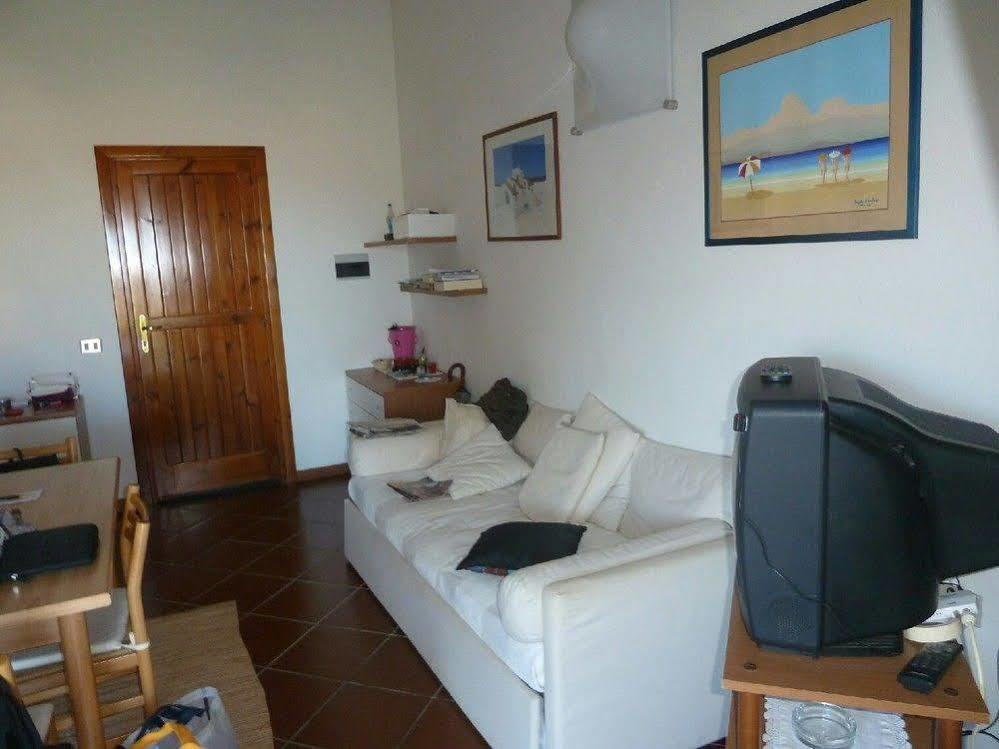 Casa Asparagi San Teodoro  Luaran gambar