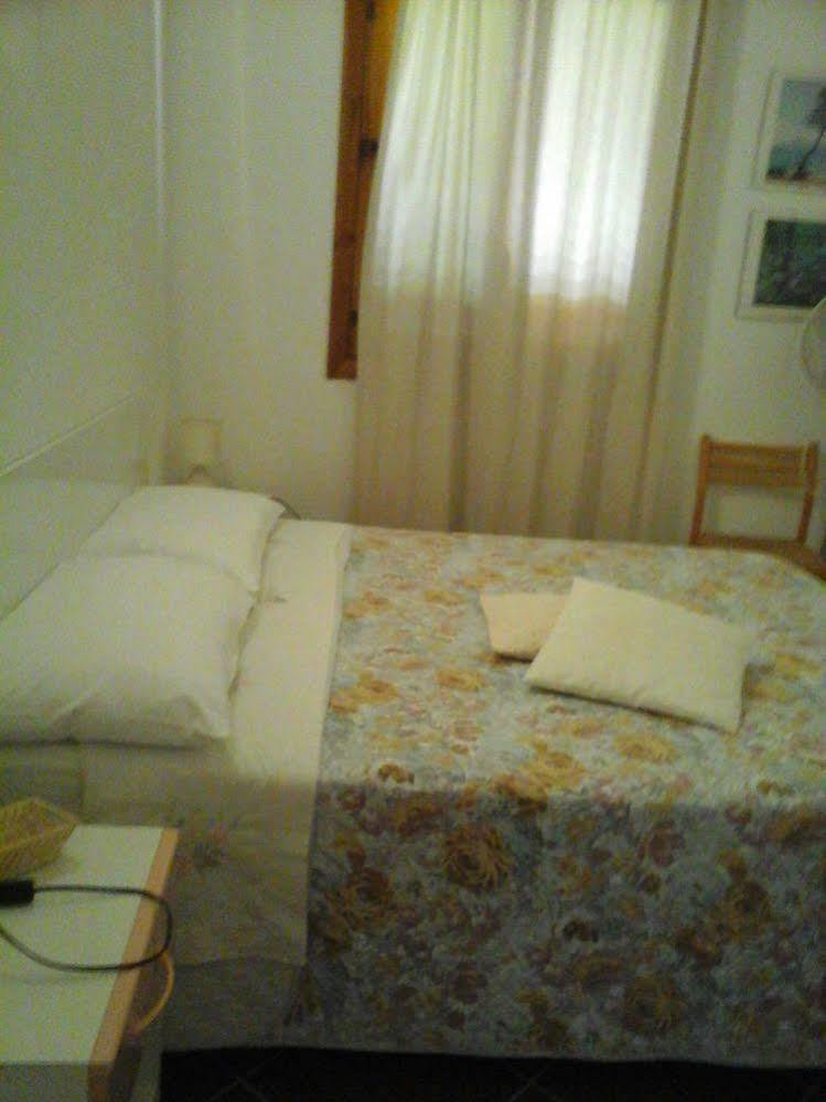 Casa Asparagi San Teodoro  Luaran gambar